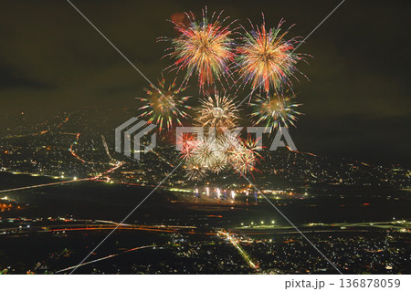 神明の花火大会 136878059