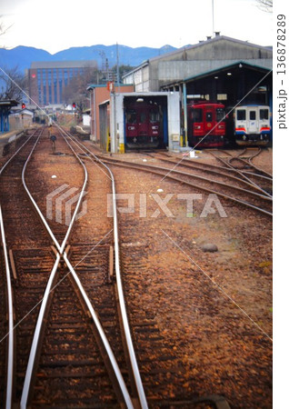 長良川鉄道からの車窓風景 関駅(車両基地) 長良川鉄道からの車窓風景 関駅(車両基地) 136878289