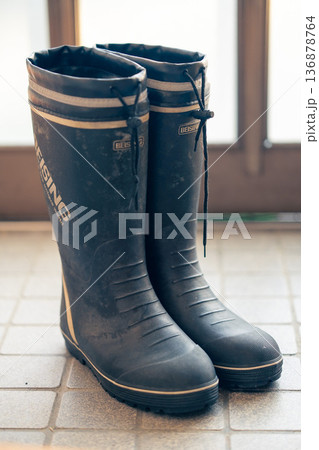 長靴 玄関 室内光 136878764