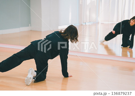 dance practice 136879237