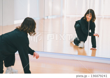 dance practice 136879241