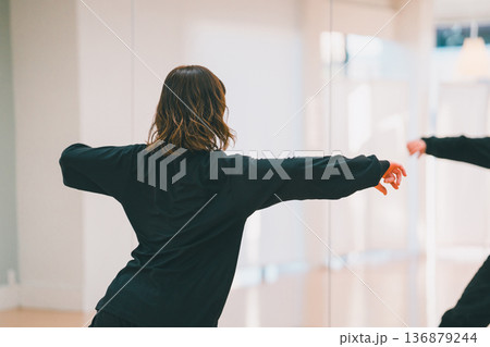 dance practice 136879244