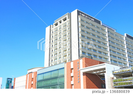愛知県長久手市、愛知医科大学病院の風景 愛知県長久手市、愛知医科大学病院の風景 136880839