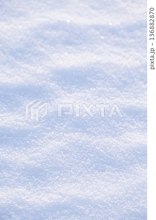 デコボコした雪模様　蒜山高原 136882870