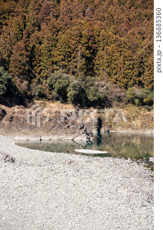 徳島県那賀町の虻ヶ淵 徳島県那賀町の虻ヶ淵 136885360