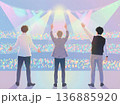 ボーイズアイドルグループのライブパフォーマンスと光り輝くファンライト 136885920