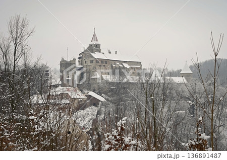 Beautiful old Pernstejn castle in winter with snow, landscape and winter nature. Czech Republic Nedvedice. 136891487
