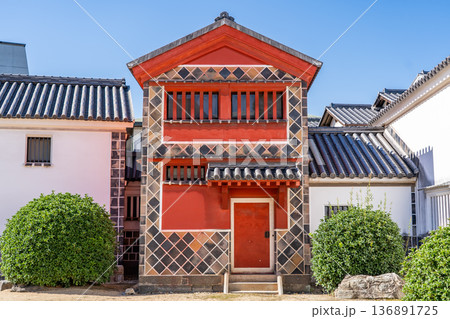 大原美術館 東洋館 倉敷美観地区観光(白壁の蔵屋敷、なまこ壁、柳並木などのレトロモダンな街並み) 大原美術館 東洋館 倉敷美観地区観光(白壁の蔵屋敷、なまこ壁、柳並木などのレトロモダンな街並み) 136891725