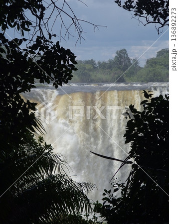 ビクトリア・フォールズ 136892273