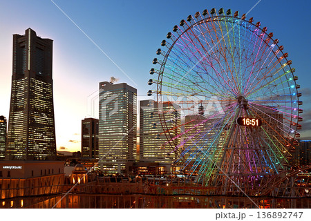 横浜みなとみらい　夜景 136892747