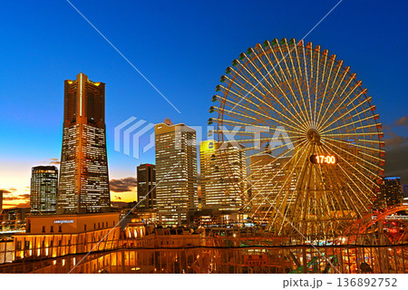 横浜みなとみらい 夜景 横浜みなとみらい 夜景 136892752