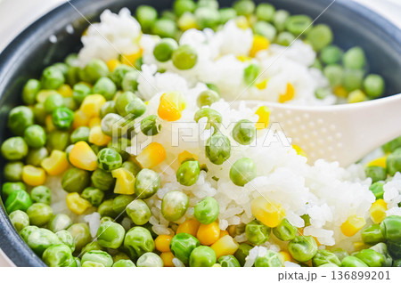 コーンとピースご飯 コーンとピースご飯 136899201