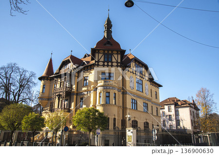 スロベニアの首都での散策 136900630