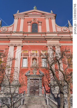 スロベニアの首都リュブリャナの都心風景 スロベニアの首都リュブリャナの都心風景 136900746