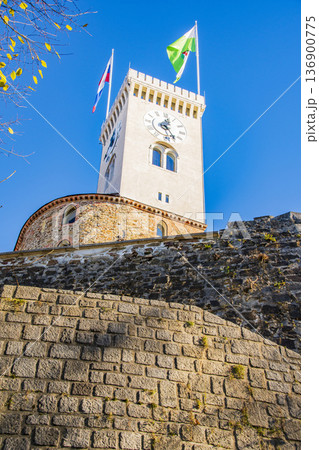 スロベニアの首都リュブリャナの都心風景 スロベニアの首都リュブリャナの都心風景 136900775
