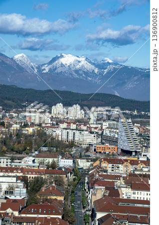 スロベニアの首都リュブリャナの都心風景 スロベニアの首都リュブリャナの都心風景 136900812