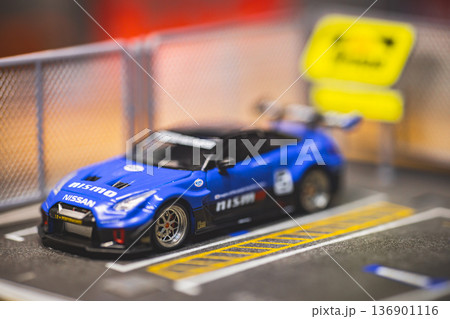 台湾 モデルカー おもちゃの車 136901116