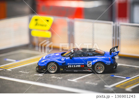 台湾 モデルカー おもちゃの車 136901243