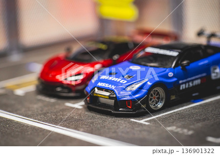 台湾 モデルカー おもちゃの車 136901322