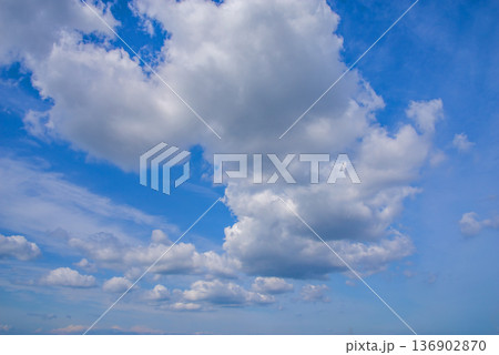 青空と雲 青空と雲 136902870