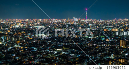 空撮「東京都」ドローンで江戸川上空から東京夜景を撮影 136903951