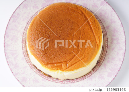 スフレチーズケーキ 136905168