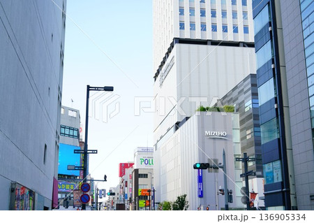 さいたま市大宮に並ぶビル 136905334