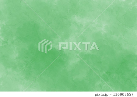 グリーンの水彩絵具にじみテクスチャ 136905657
