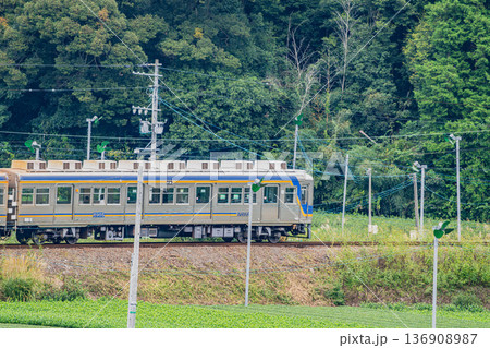 島田市の大井川鐡道の抜里駅周辺の風景(静岡県) 136908987