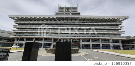 奈良県庁正面玄関 奈良県庁正面玄関 136910357