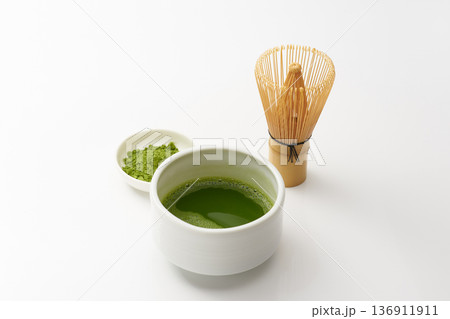 抹茶　白背景イメージ 136911911