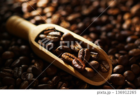 コーヒー豆 136912265