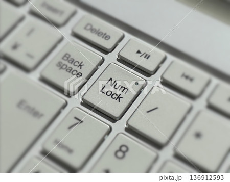 キーボードのNumLockキー キーボードのNumLockキー 136912593