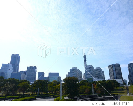 みなとみらいの風景 136913734