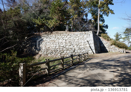 愛知県豊橋市　吉田城址・石垣 136913781