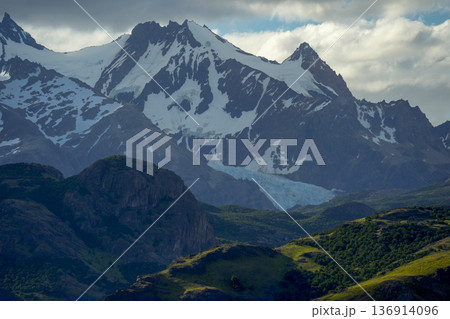 Mountain view from the endless road from el calafate to el chanten patagonia argentina 136914096