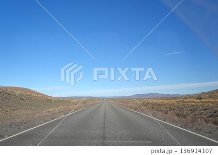endless road from el calafate to el chanten patagonia argentina endless road from el calafate to el chanten patagonia argentina 136914107