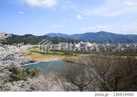 愛媛県大洲市 大洲城から見た大洲市内 愛媛県大洲市 大洲城から見た大洲市内 136919400
