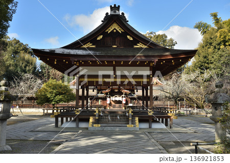 冬の平野神社 拝殿(京都市北区) 冬の平野神社 拝殿(京都市北区) 136921853