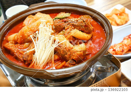 Braised Kimchi With Soft Pork Braised Kimchi With Soft Pork 136922103