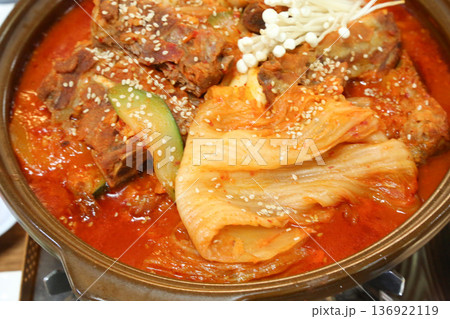Braised Kimchi With Soft Pork 136922119