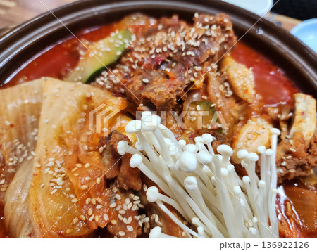 Braised Kimchi With Soft Pork Braised Kimchi With Soft Pork 136922126
