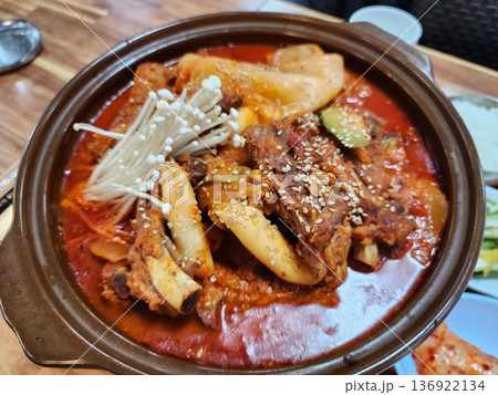 Braised Kimchi With Soft Pork Braised Kimchi With Soft Pork 136922134