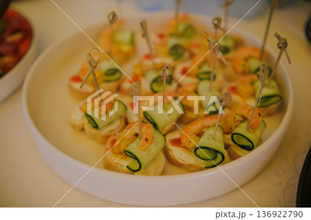 Appetizers on skewers with shrimp Appetizers on skewers with shrimp 136922790