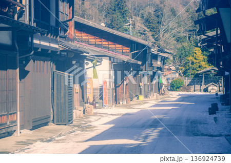【奈良井宿】雪景色の宿場町【塩尻市】 136924739