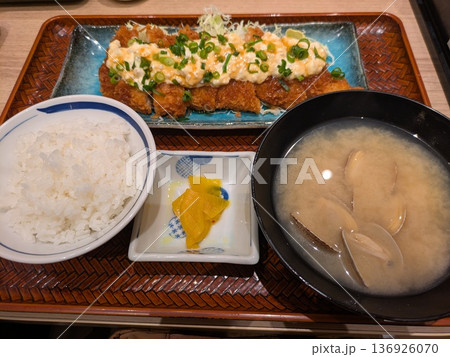 おいしいチキン南蛮定食 おいしいチキン南蛮定食 136926070