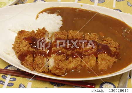 美味しいカツカレー 136926613