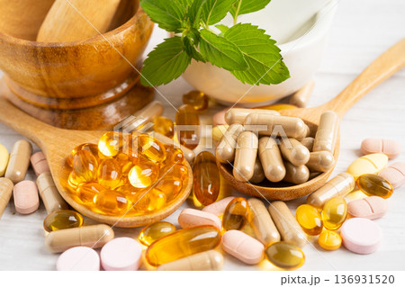 Fish oil vitamin with EPA and DHA,Alternative medicine herbal organic capsule with vitamin E omega 3. 136931520