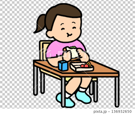 ランチタイム 机でサンドイッチを食べるアジア人の女の子 ランチタイム 机でサンドイッチを食べるアジア人の女の子 136932650