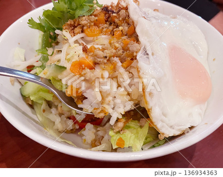 ベトナム風タコライス ベトナム風タコライス 136934363